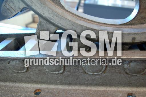 Rad einer Zahnradbahn.jpg